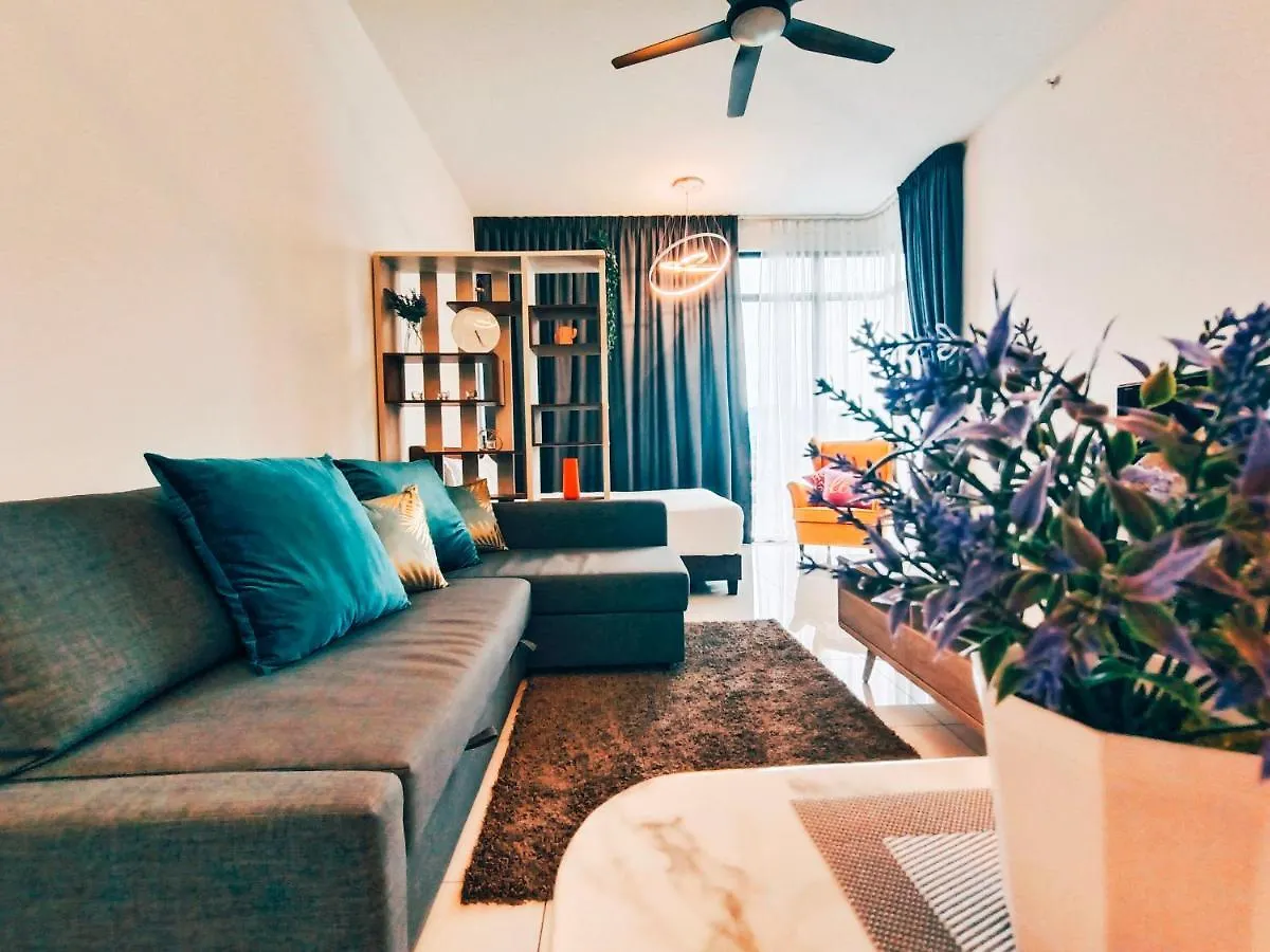 2Br Comfort & Cozy New Condo @ Georgetown 0*, George Town