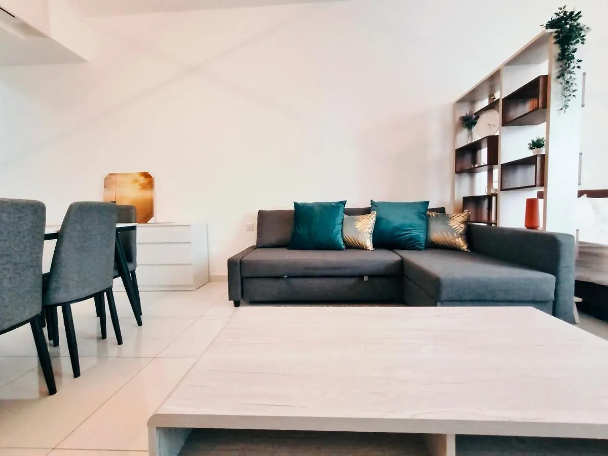 2Br Comfort & Cozy New Condo @ Georgetown