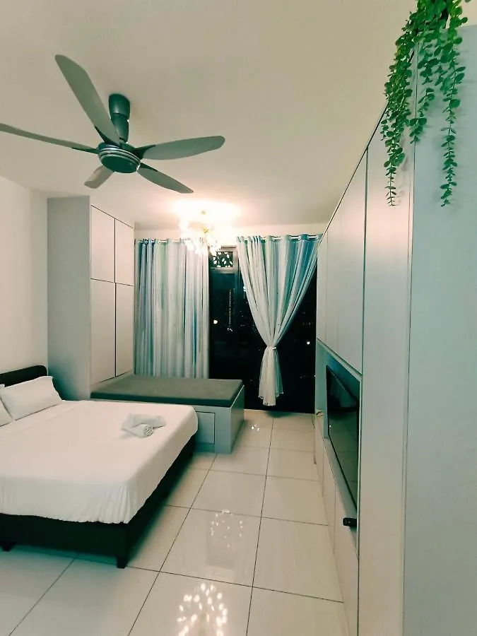 2Br Comfort & Cozy New Condo @ Georgetown 0*, George Town